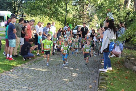 Grupa najmłodszych chłopców